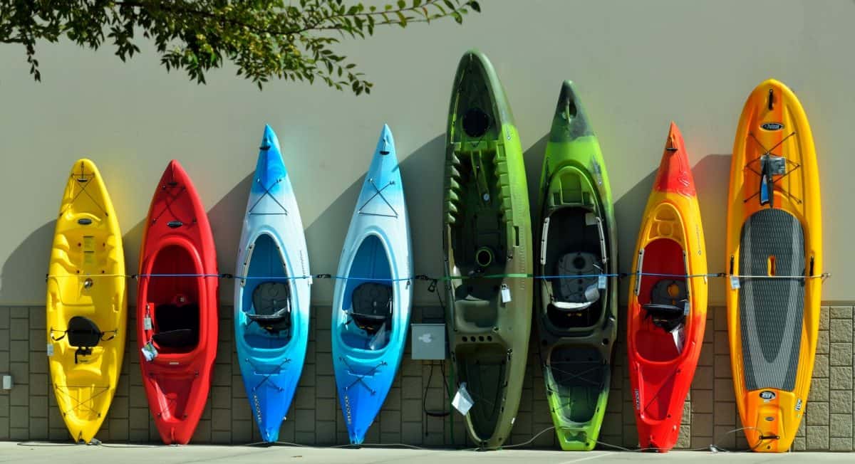 Picture of different type of kayaks and canoes