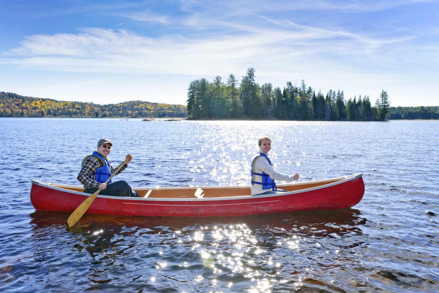 Canoe Vs Kayak What’s The Difference & Which One Is Best For You?